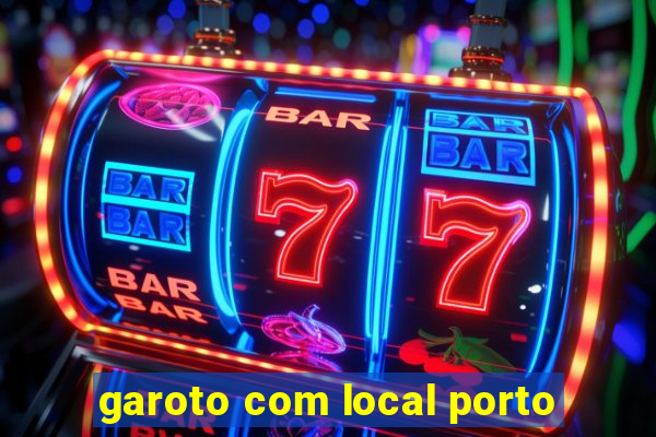 garoto com local porto